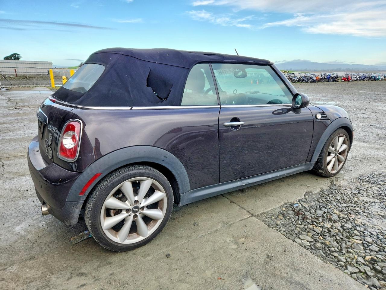 2014 MINI COOPER photo 3