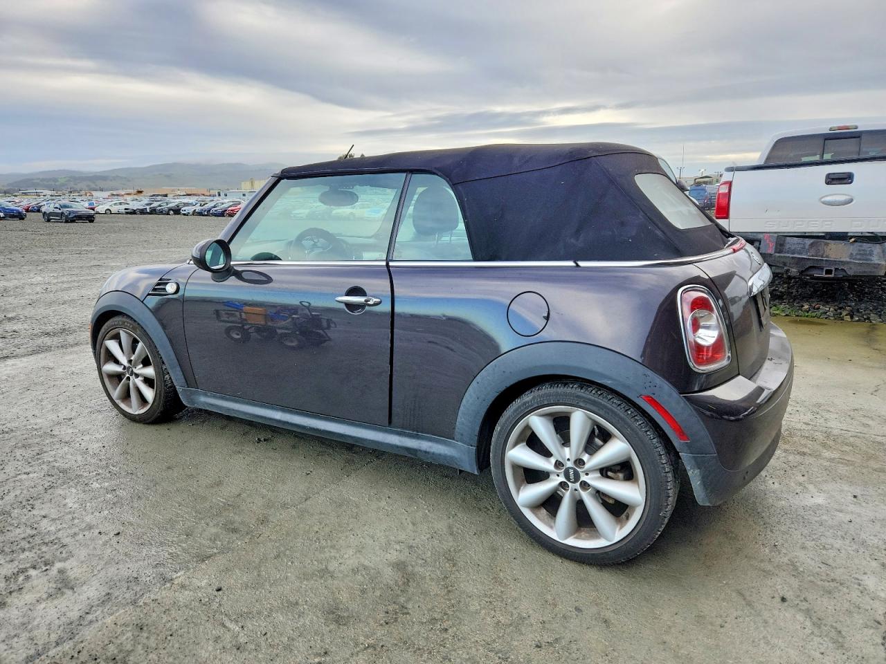 2014 MINI COOPER photo 2