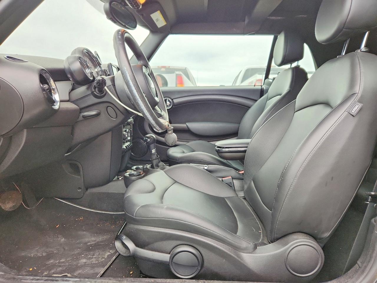 2014 MINI COOPER photo 7