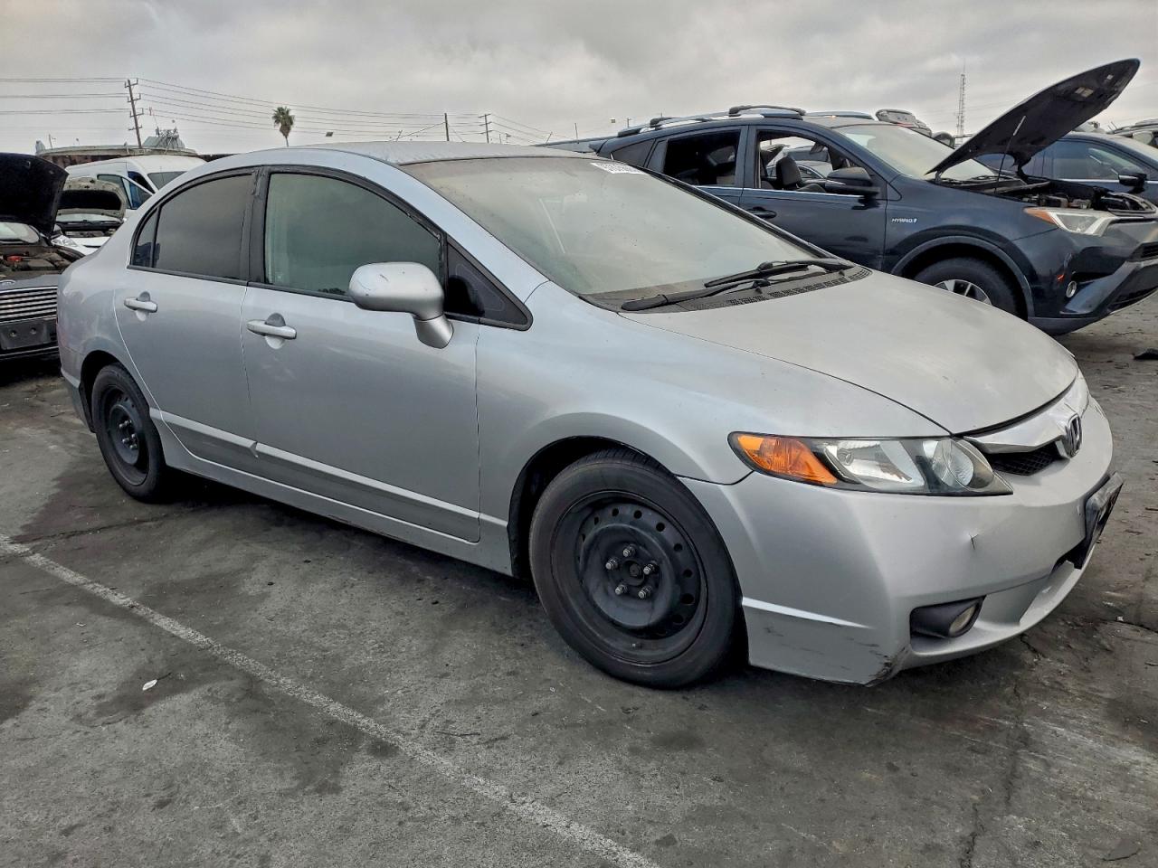 2011 HONDA CIVIC LX photo 4