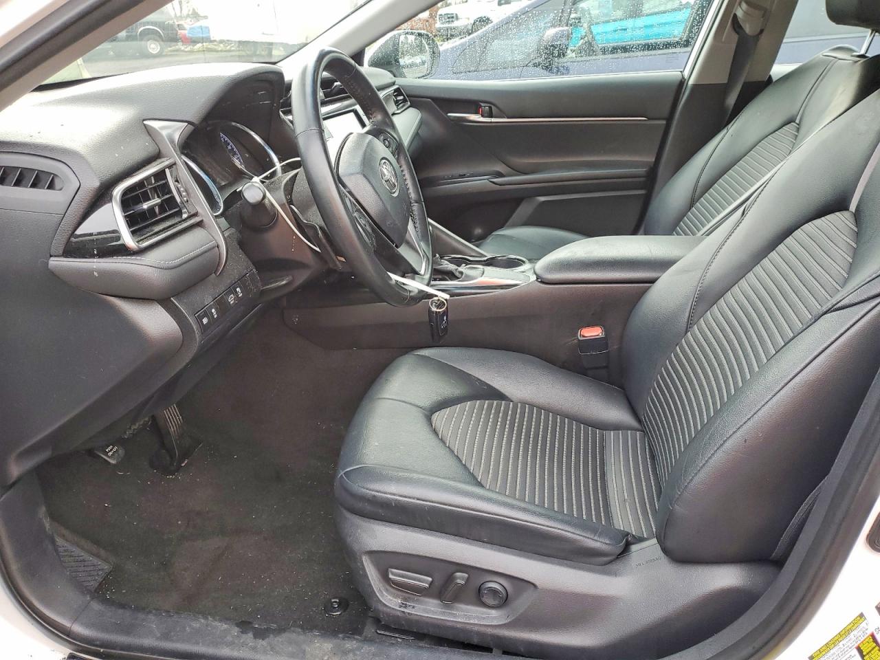 2020 TOYOTA CAMRY SE photo 7