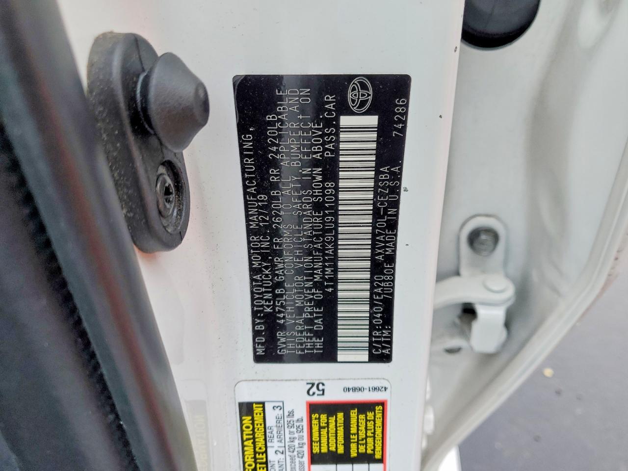 2020 TOYOTA CAMRY SE photo 12