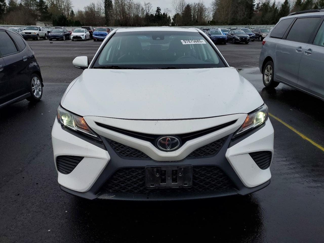 2020 TOYOTA CAMRY SE photo 5