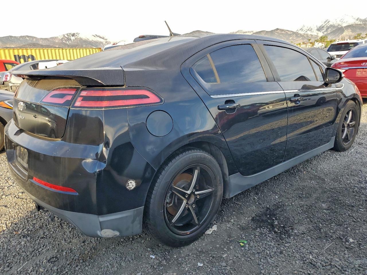 2014 CHEVROLET VOLT photo 3