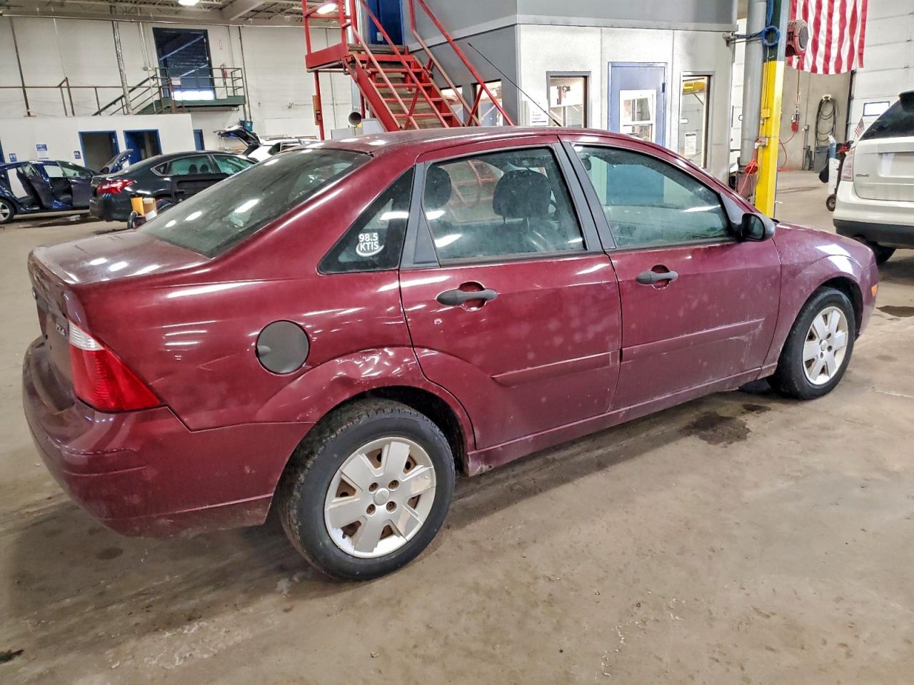 2006 FORD FOCUS ZX4 photo 3
