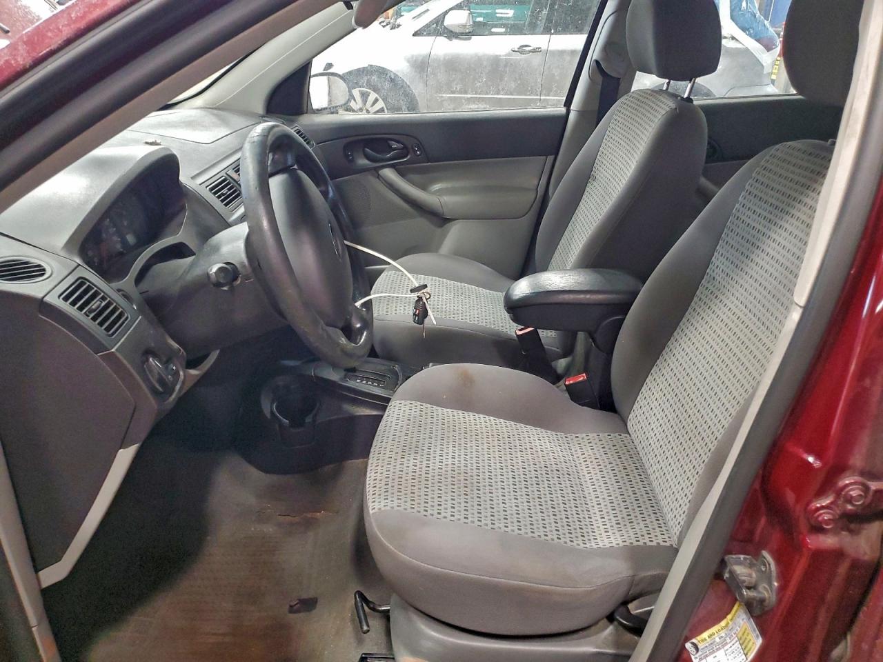 2006 FORD FOCUS ZX4 photo 7