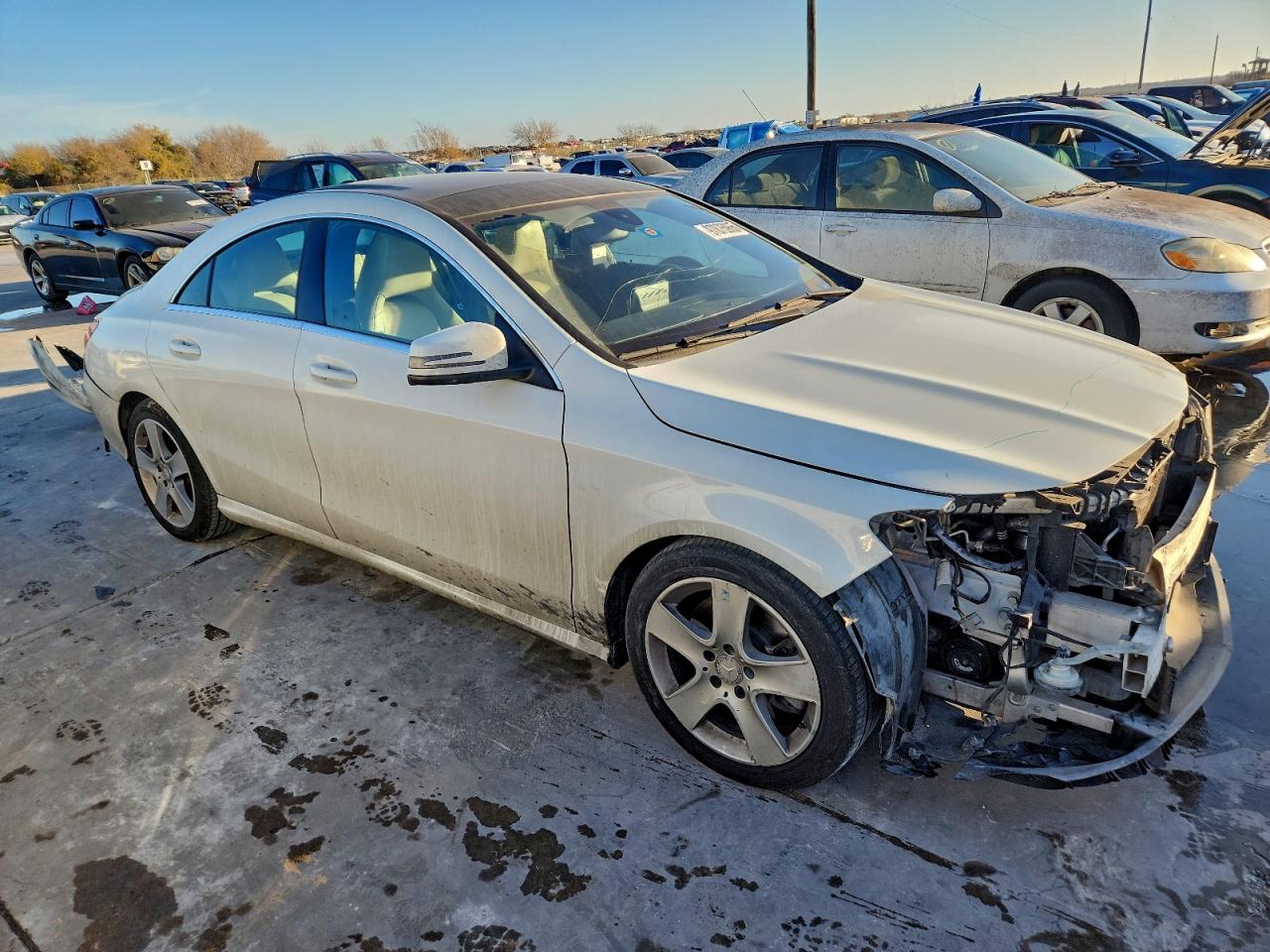 2016 MERCEDES-BENZ CLA 250 photo 4