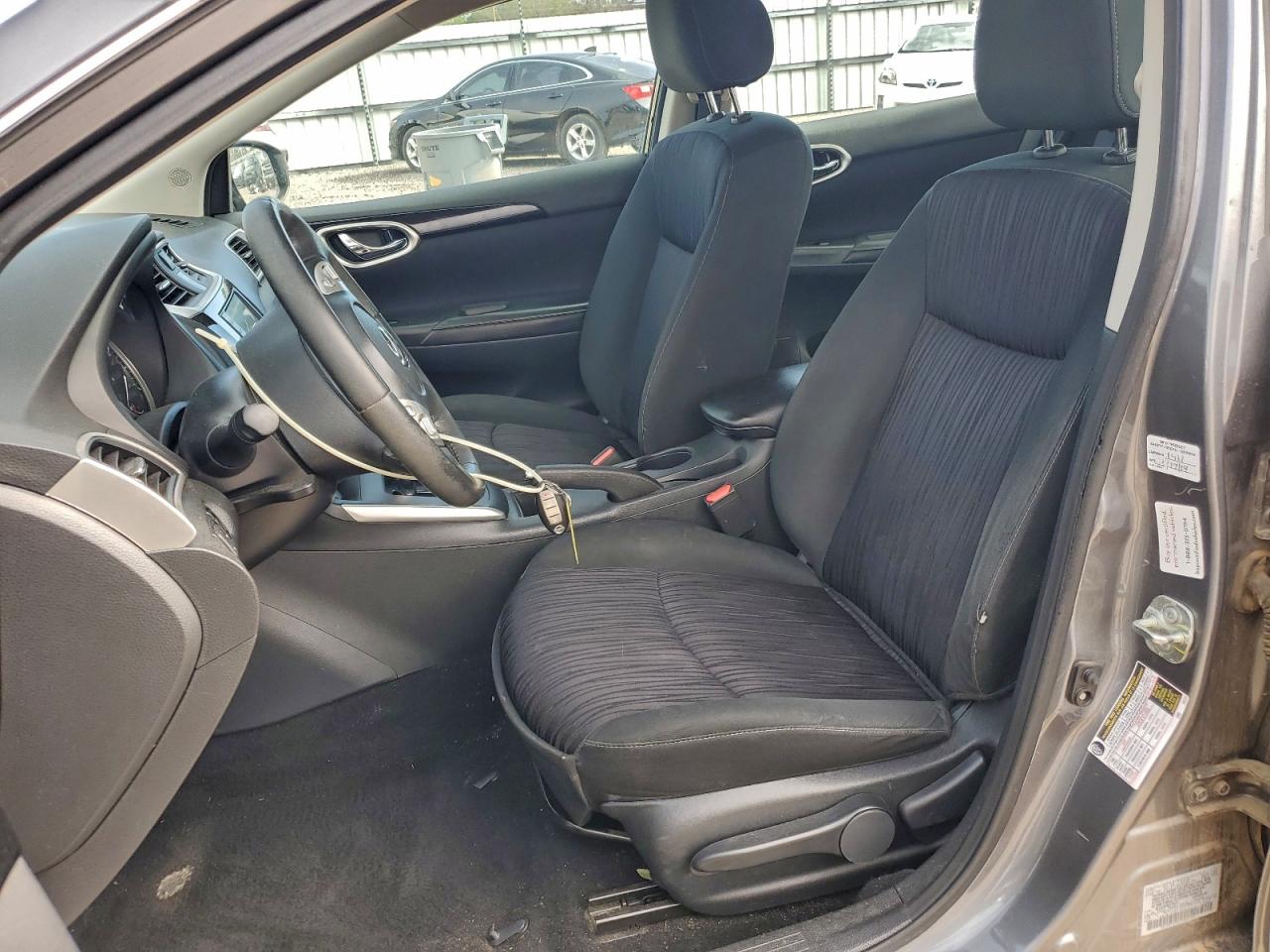 2019 NISSAN SENTRA S photo 7
