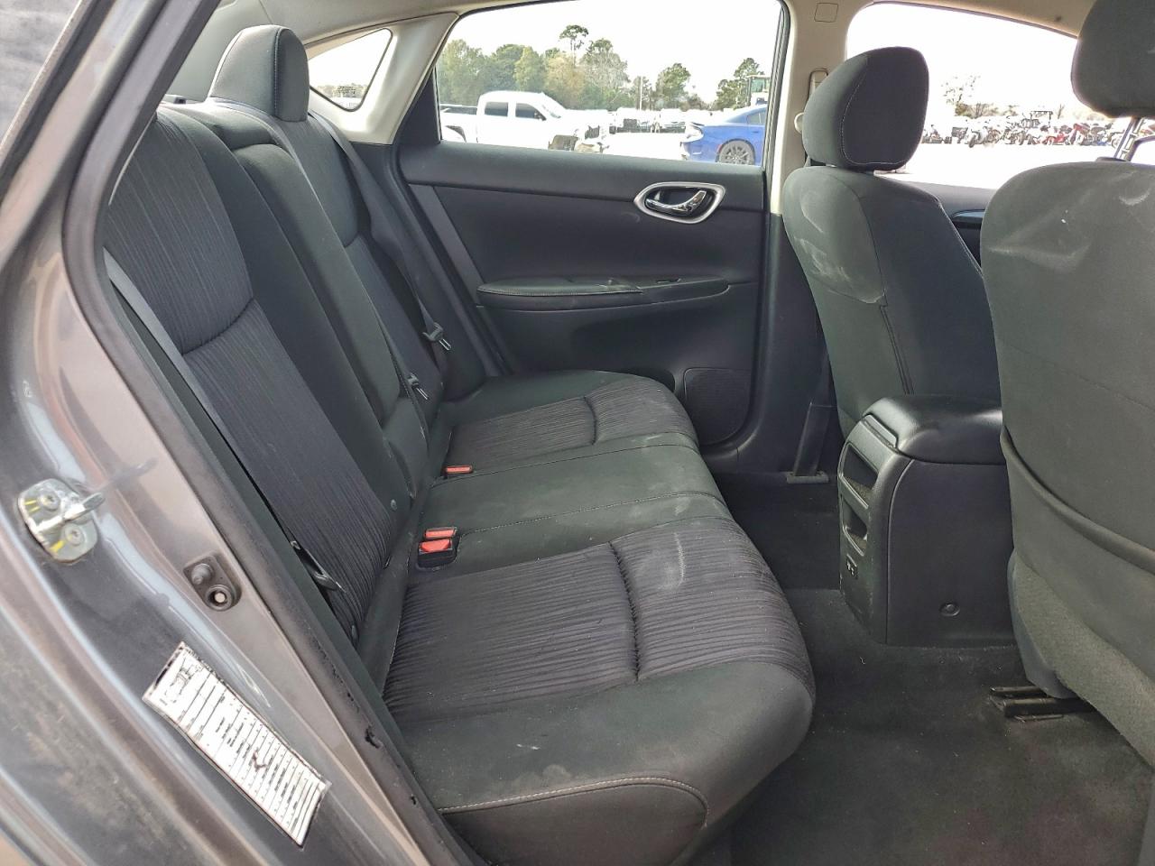 2019 NISSAN SENTRA S photo 10