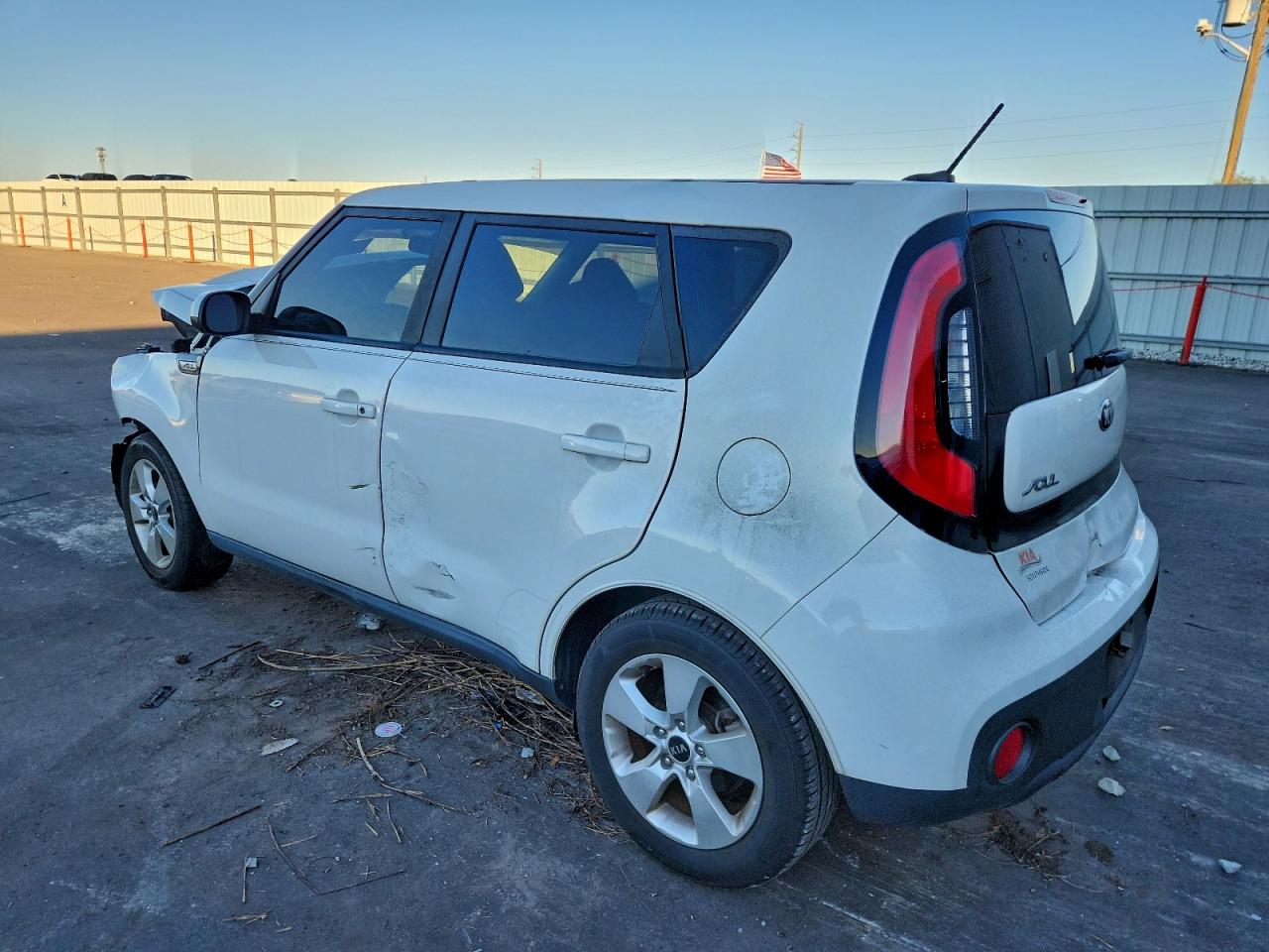 2018 KIA SOUL photo 2