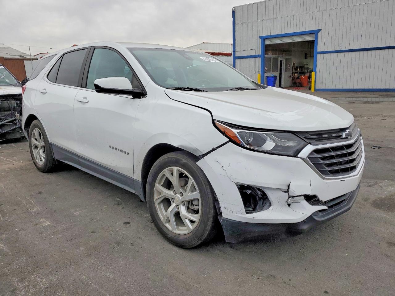 2021 CHEVROLET EQUINOX LT photo 4