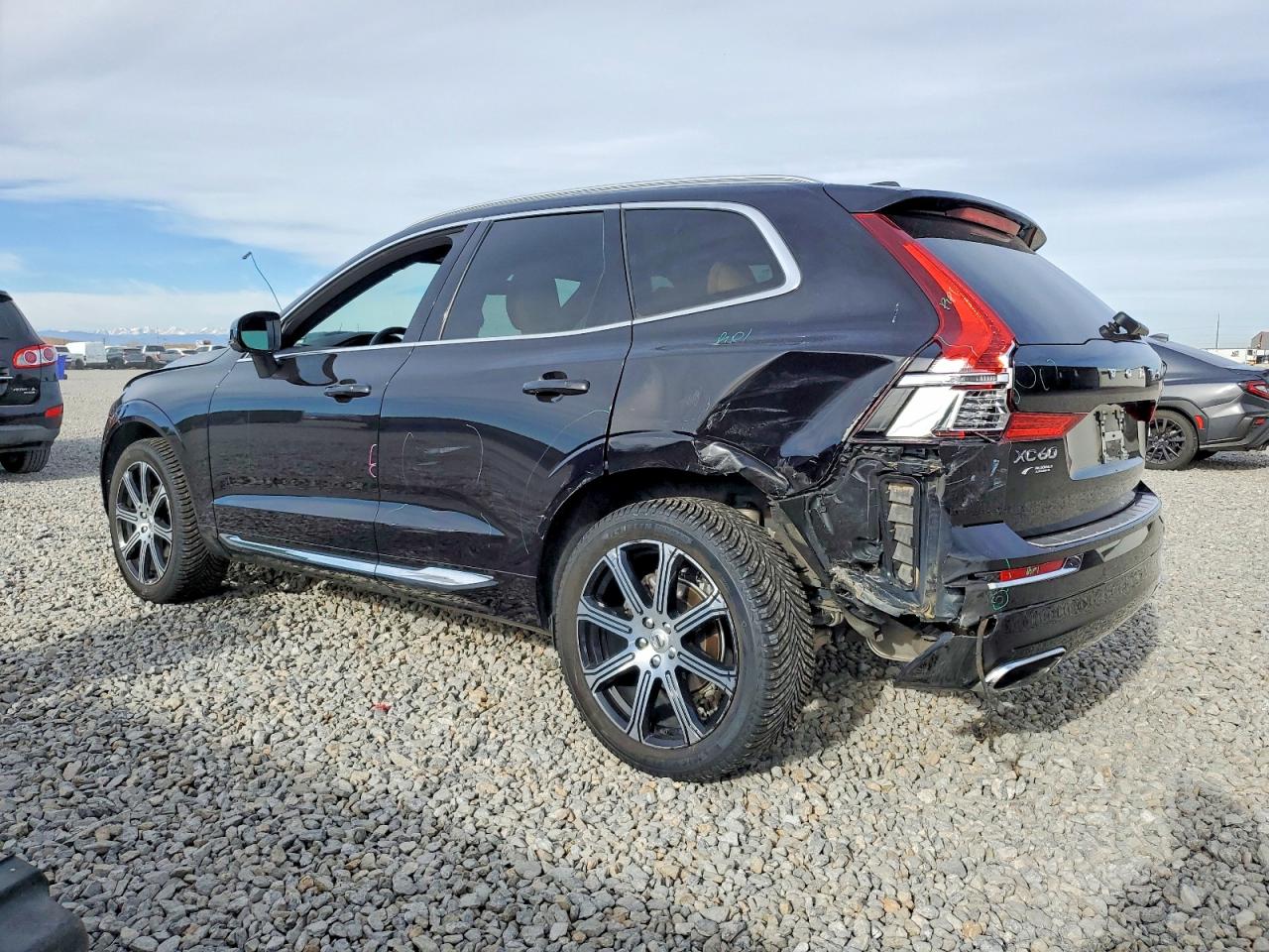 2021 VOLVO XC60 T5 INSCRIPTION photo 2