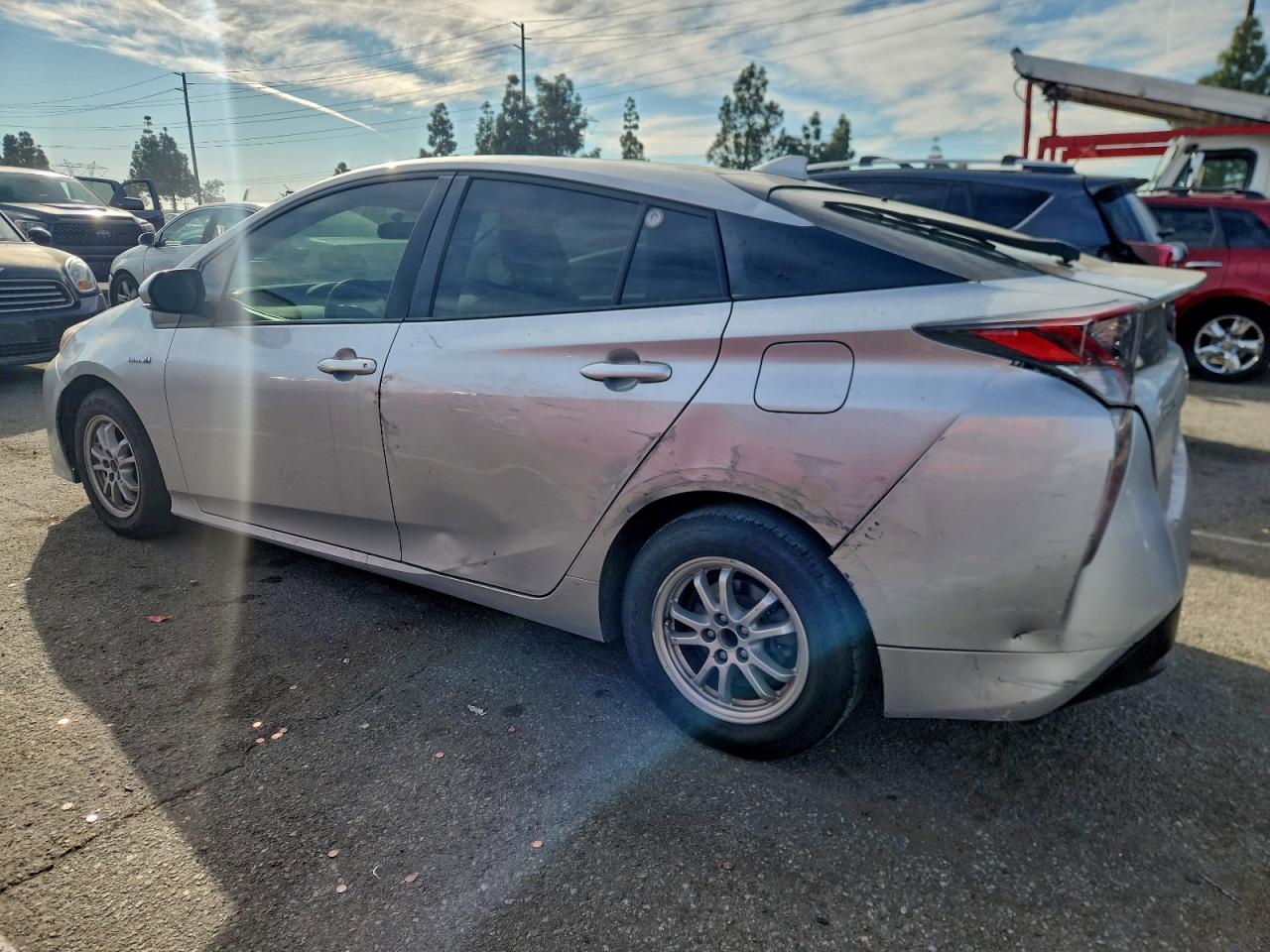 2016 TOYOTA PRIUS photo 2