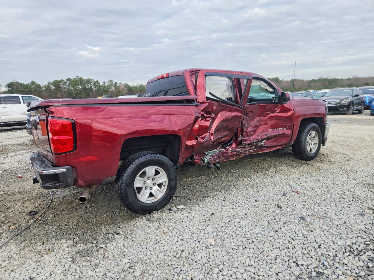 2017 CHEVROLET SILVERADO C1500 LT photo 3