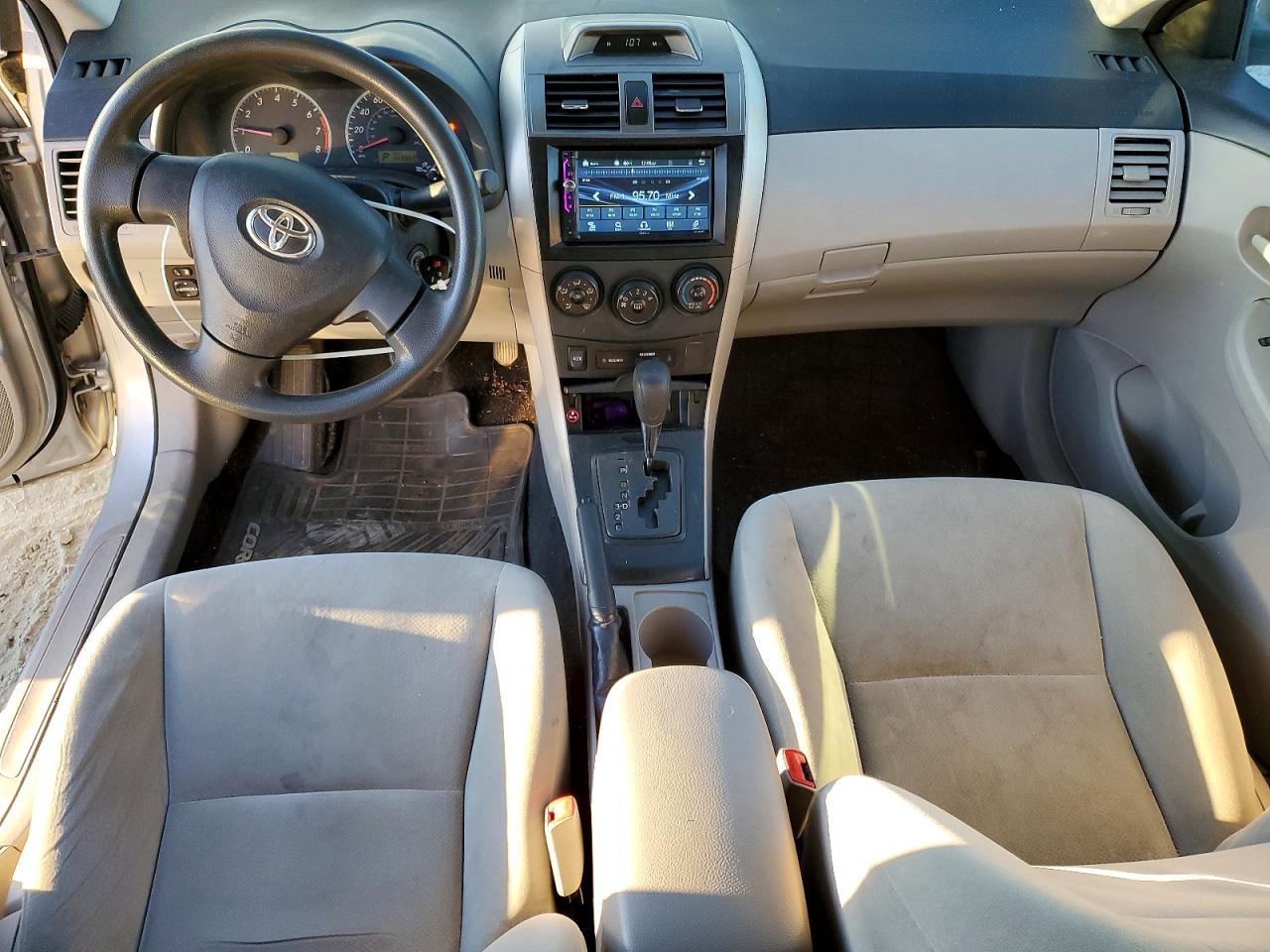 2013 TOYOTA COROLLA BASE photo 8