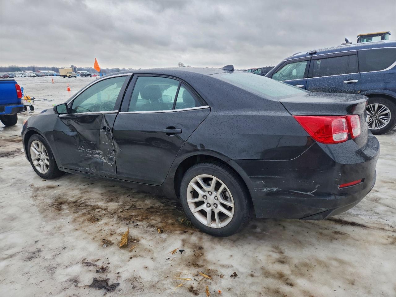 2013 CHEVROLET MALIBU 2LT photo 2