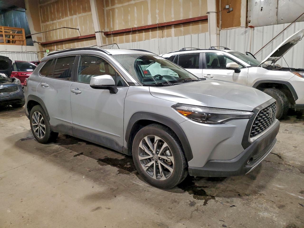 2023 TOYOTA COROLLA CROSS XLE photo 4