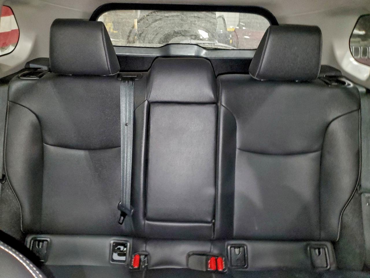2023 TOYOTA COROLLA CROSS XLE photo 10