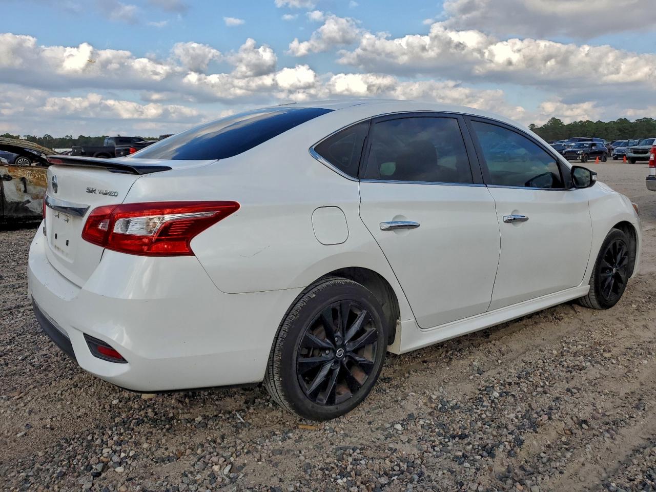 2017 NISSAN SENTRA SR TURBO photo 3