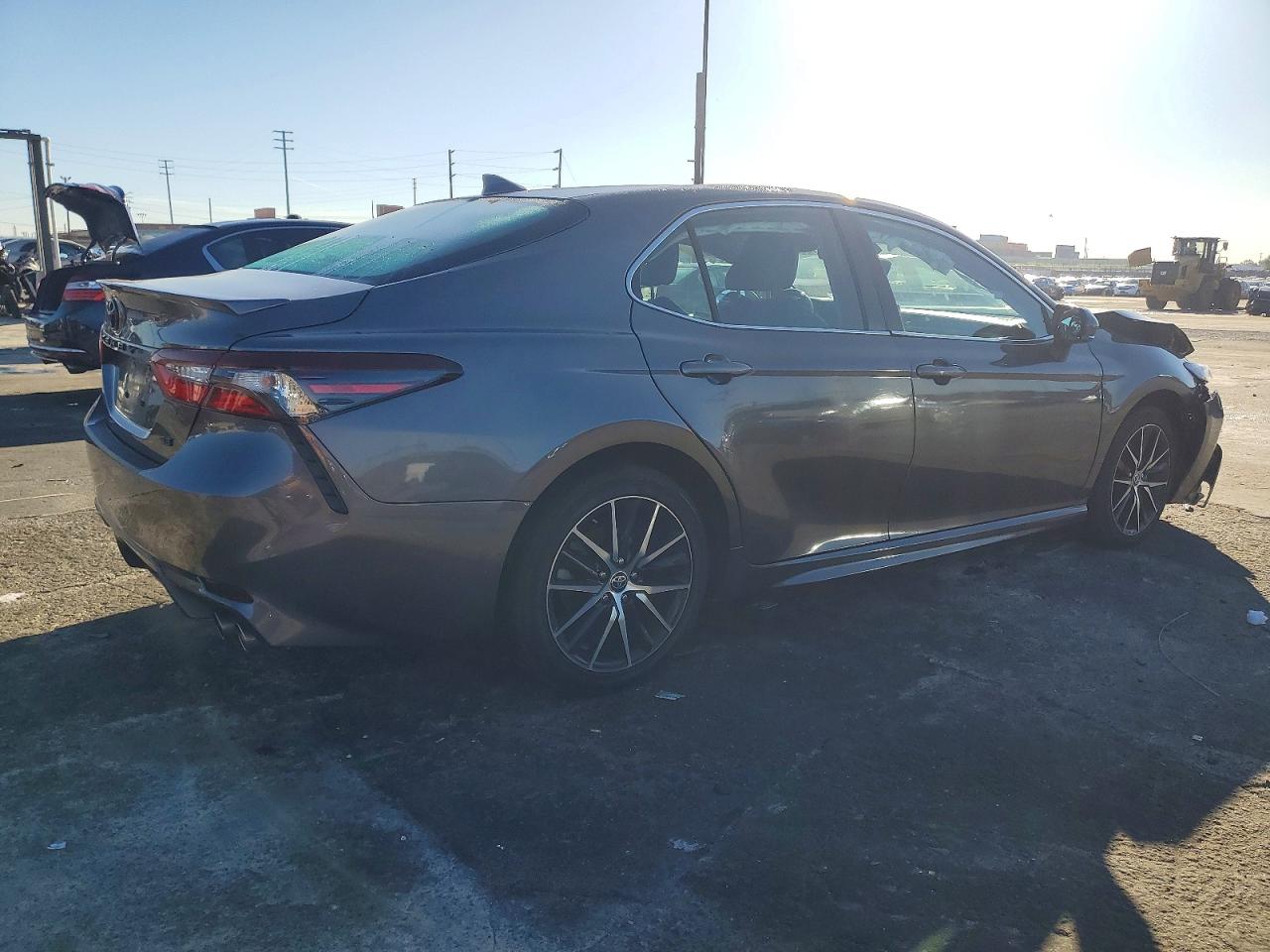 2022 TOYOTA CAMRY SE photo 5
