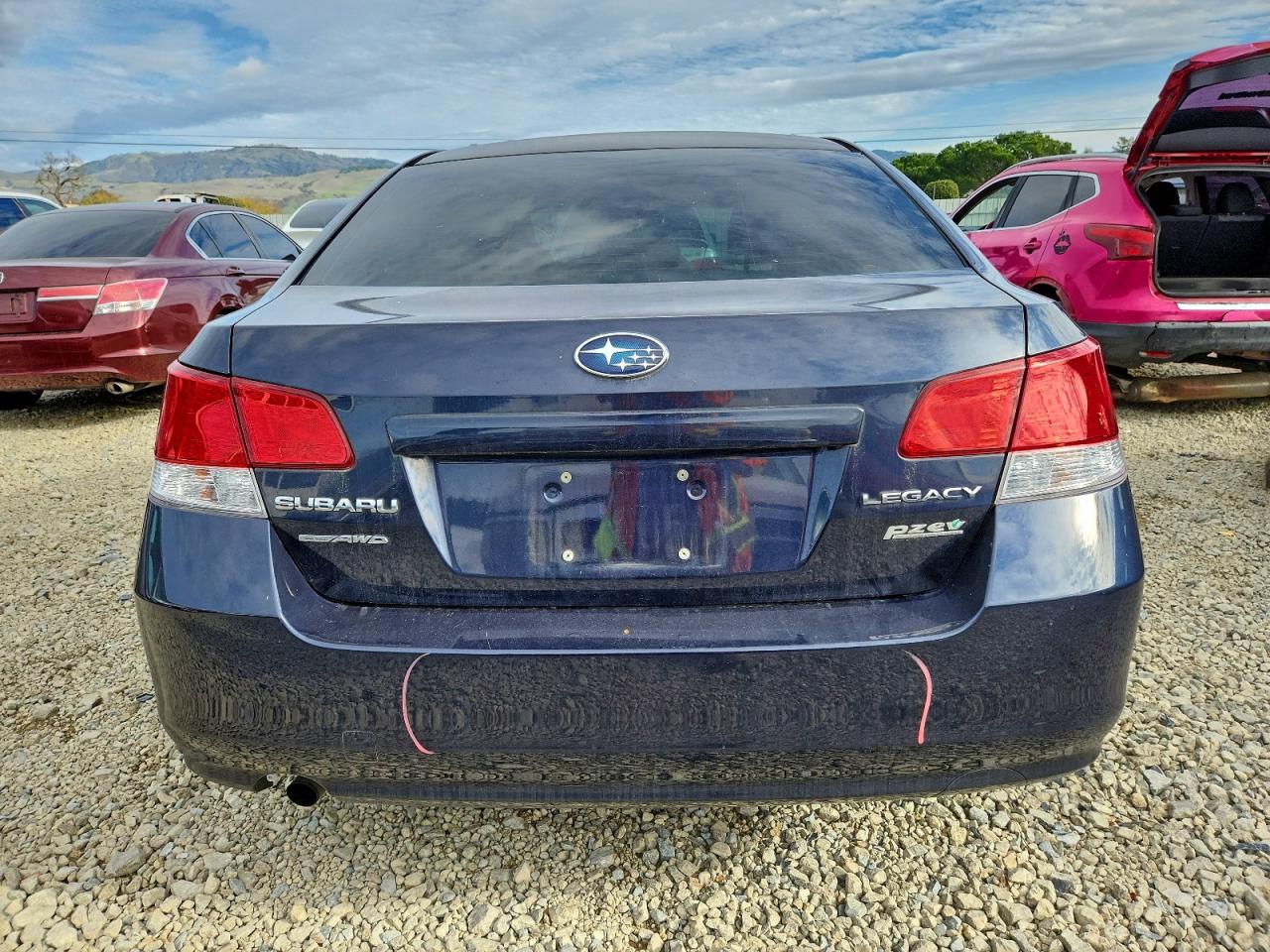 2013 SUBARU LEGACY 2.5I photo 6