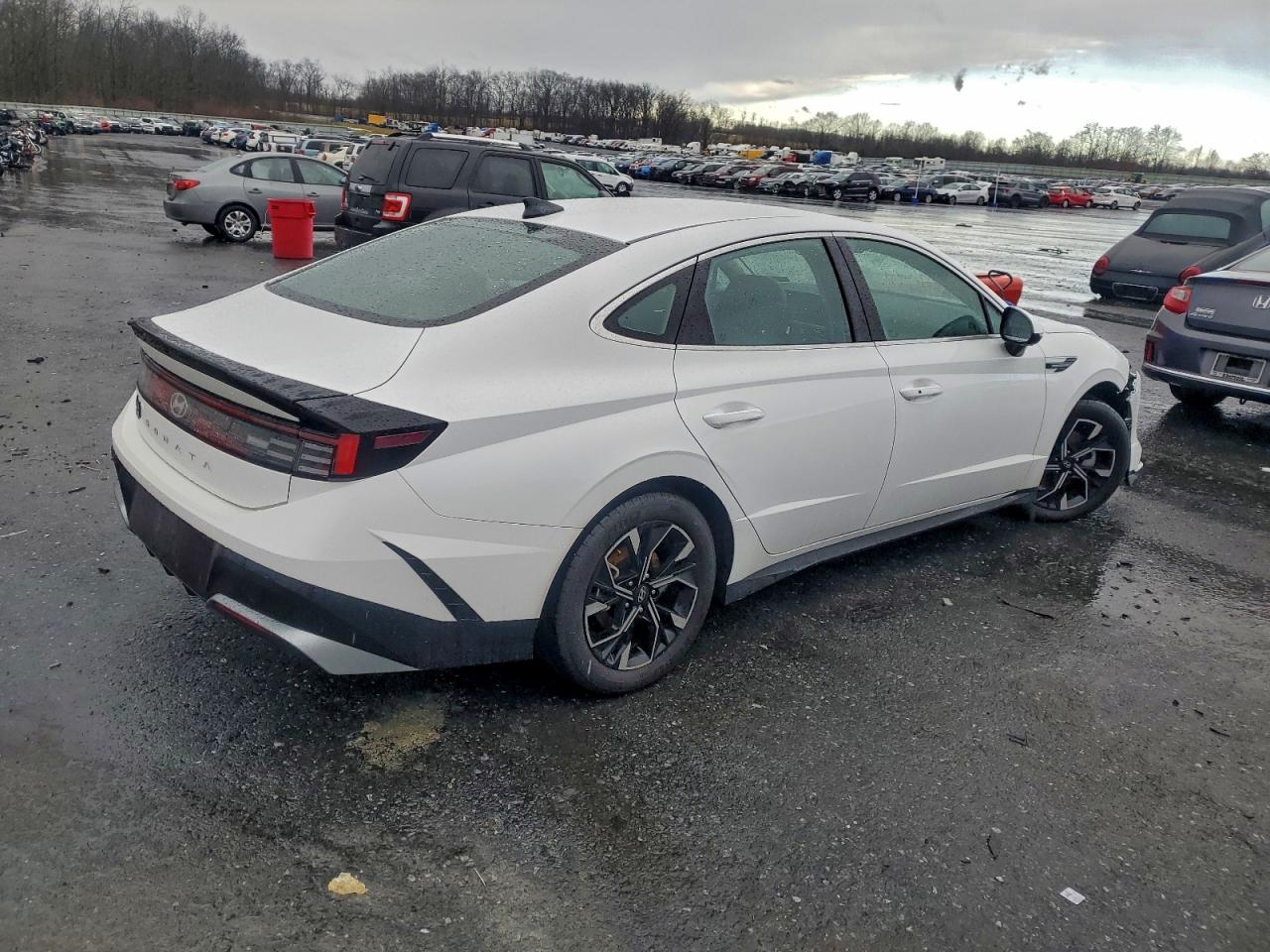 2024 HYUNDAI SONATA SEL photo 3