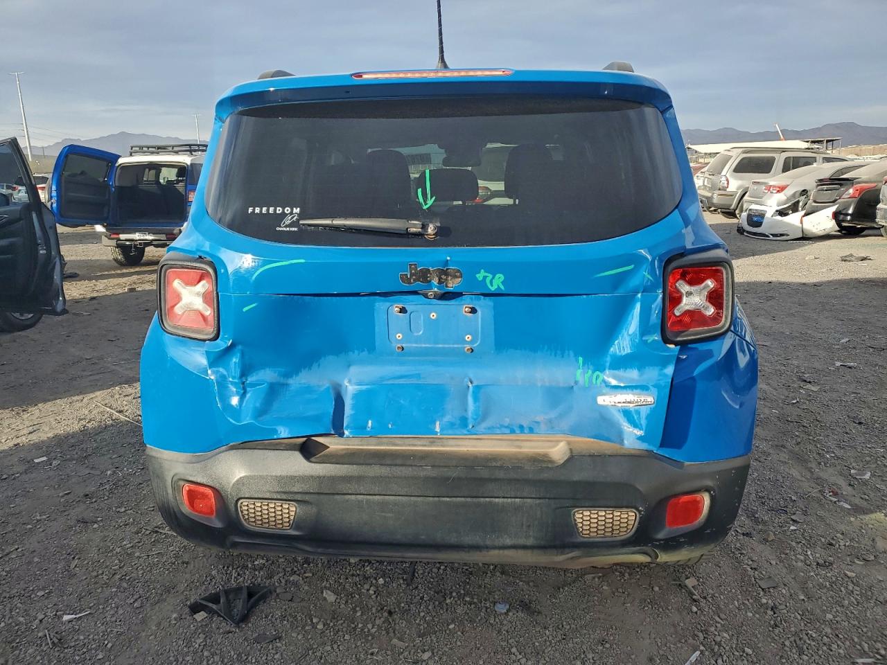 2015 JEEP RENEGADE LATITUDE photo 6