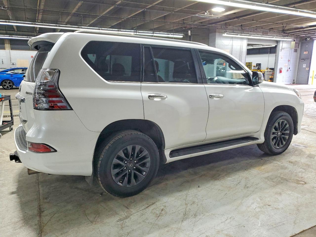 2021 LEXUS GX photo 3