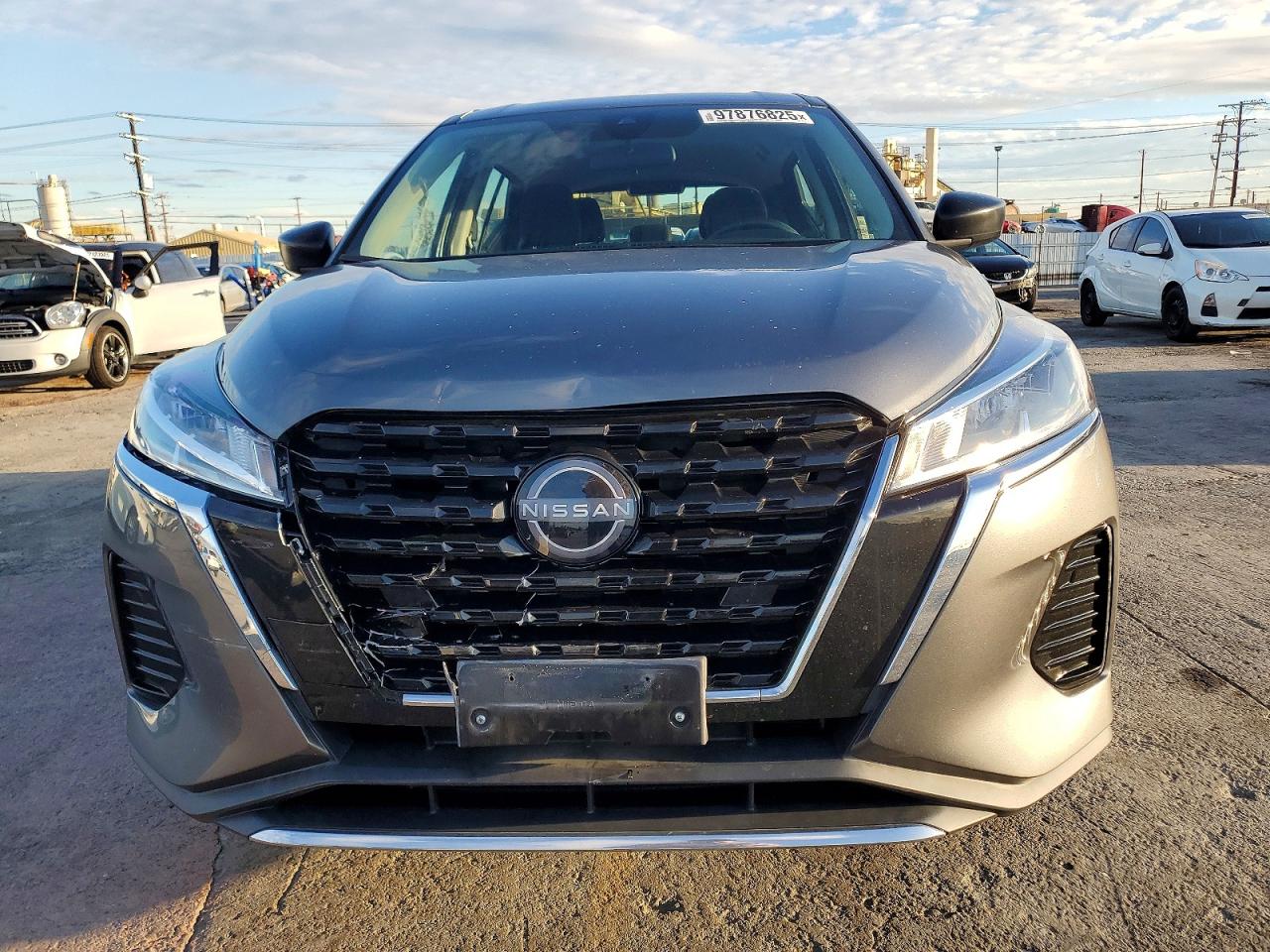 2023 NISSAN KICKS S photo 5