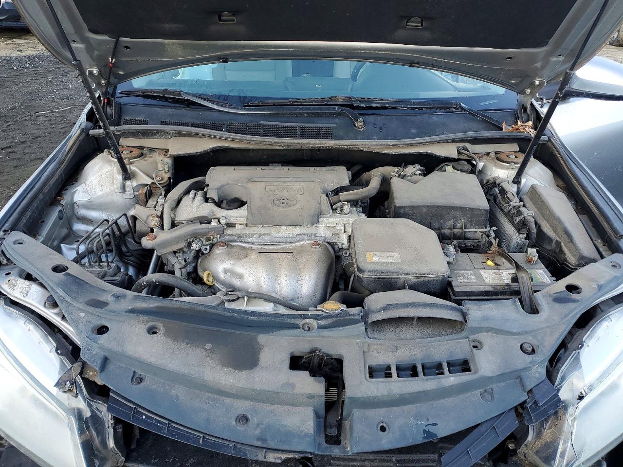 2015 TOYOTA CAMRY LE photo 11