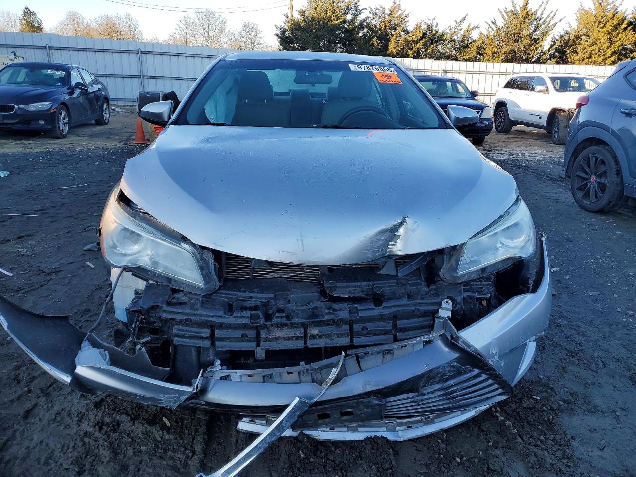 2015 TOYOTA CAMRY LE photo 5