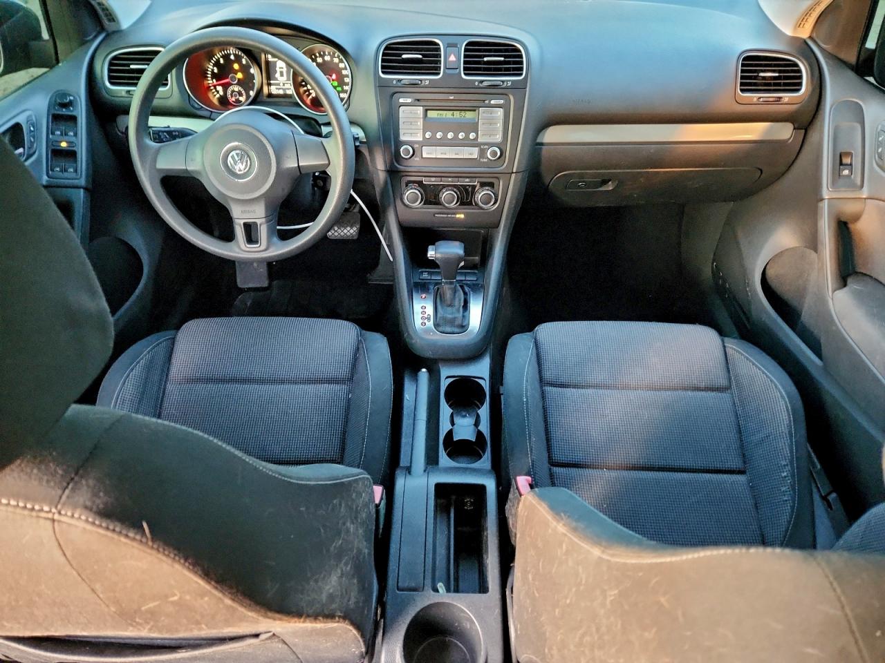 2010 VOLKSWAGEN GOLF photo 8