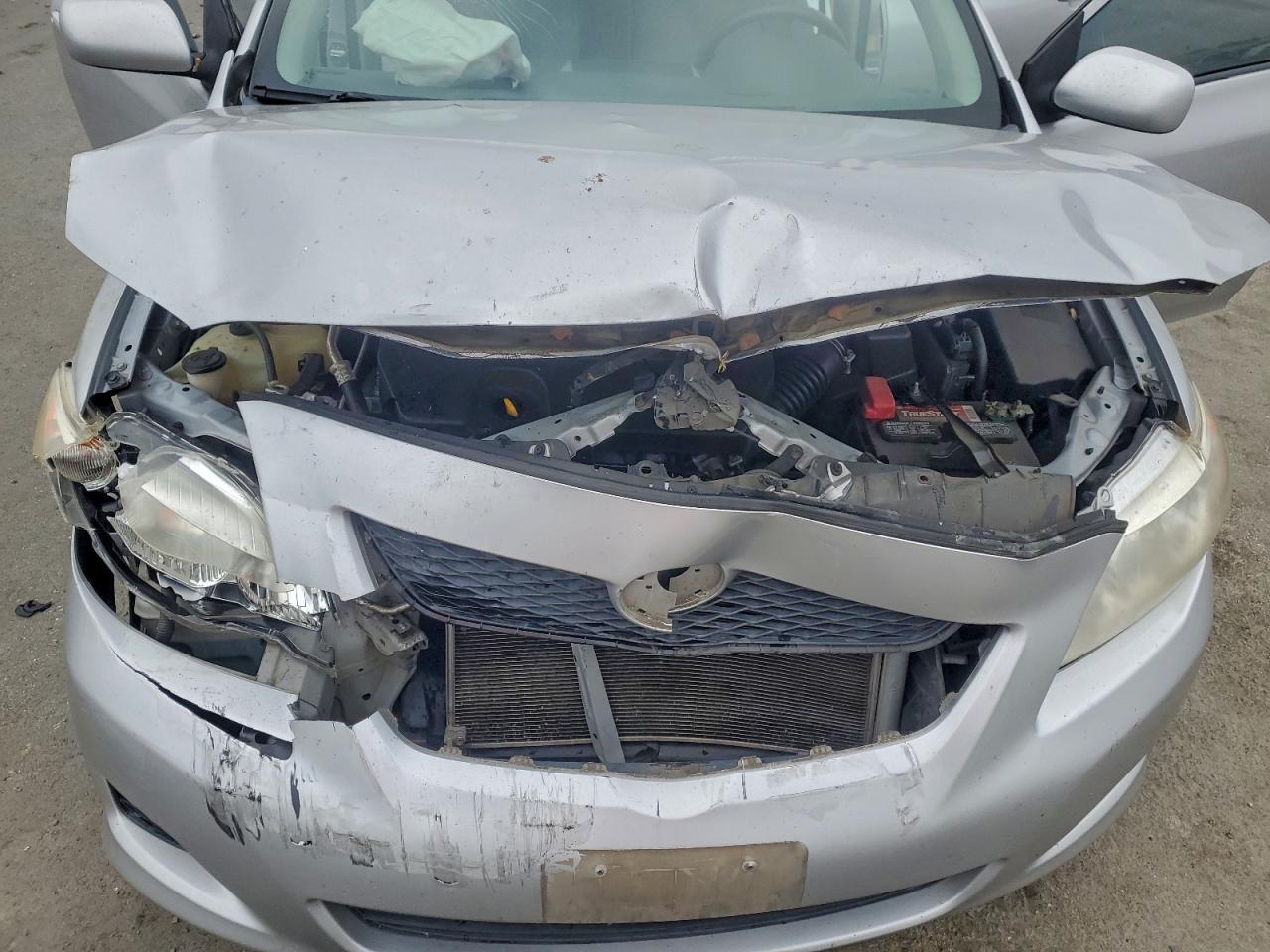 2010 TOYOTA COROLLA BASE photo 11