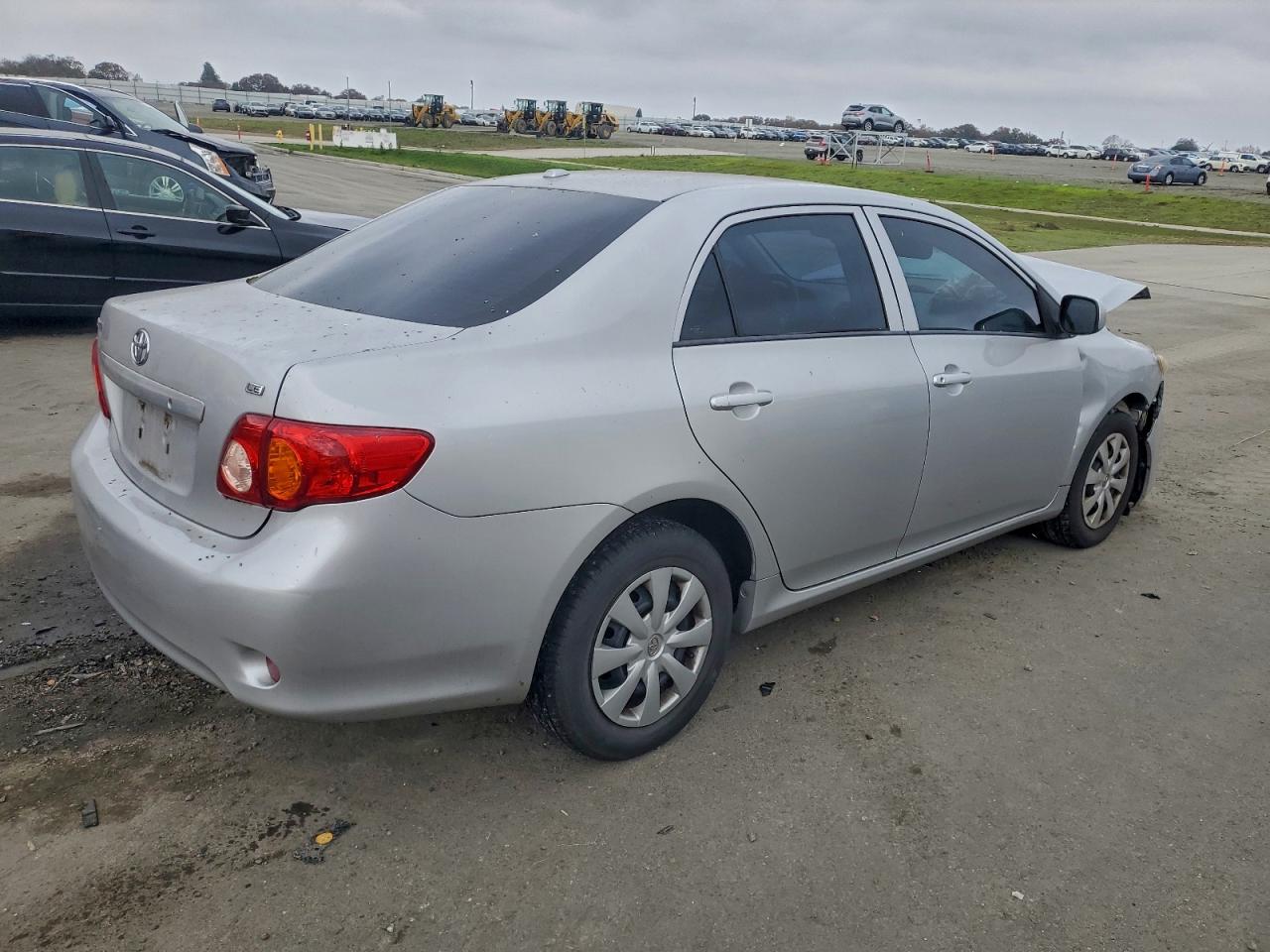 2010 TOYOTA COROLLA BASE photo 3