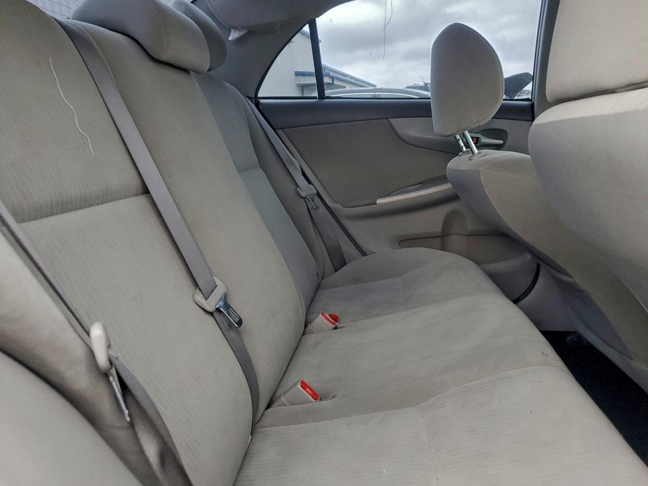 2010 TOYOTA COROLLA BASE photo 10