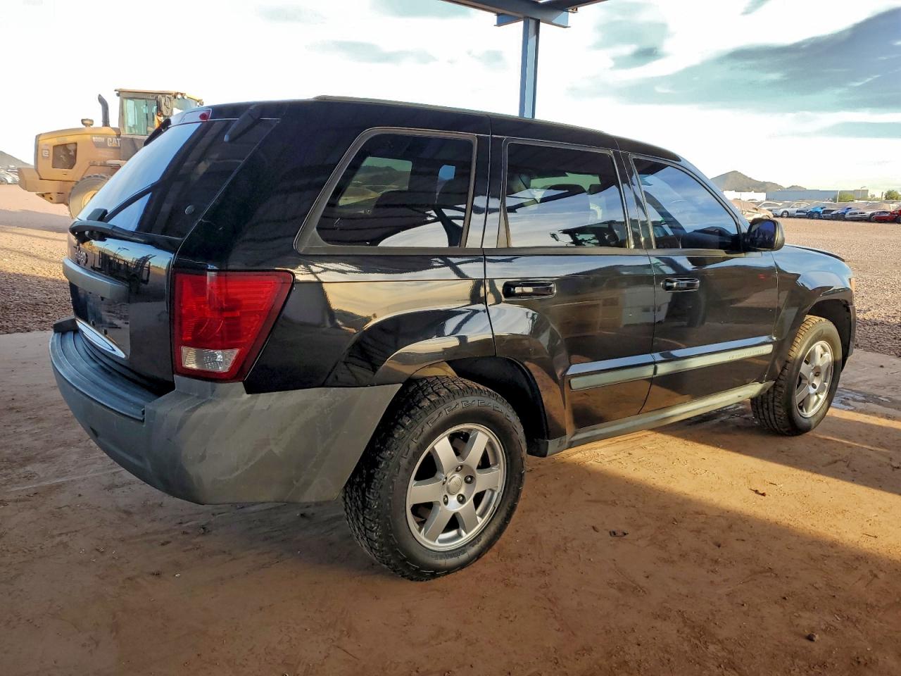 2008 JEEP GRAND CHEROKEE LAREDO photo 3