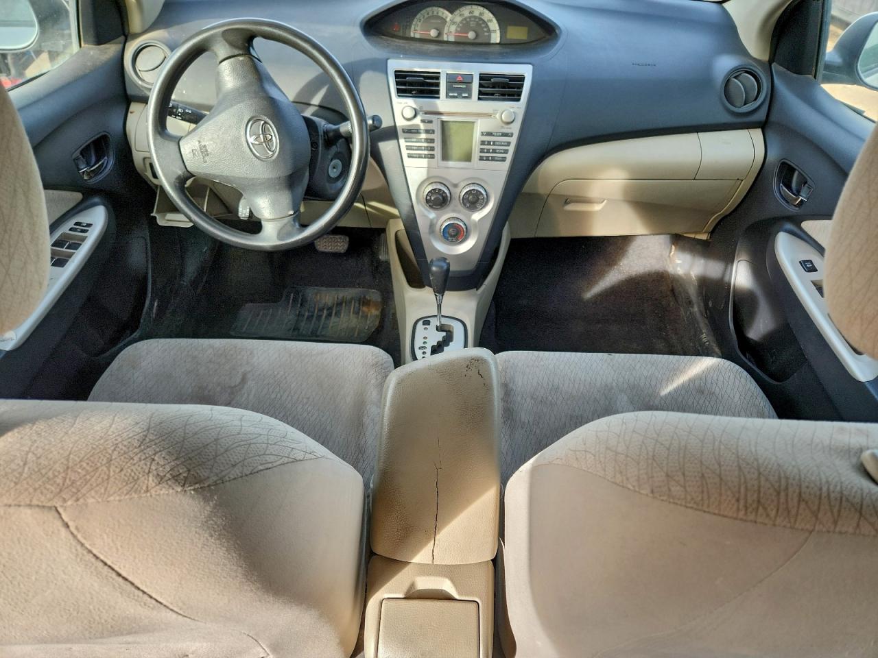 2008 TOYOTA YARIS photo 8