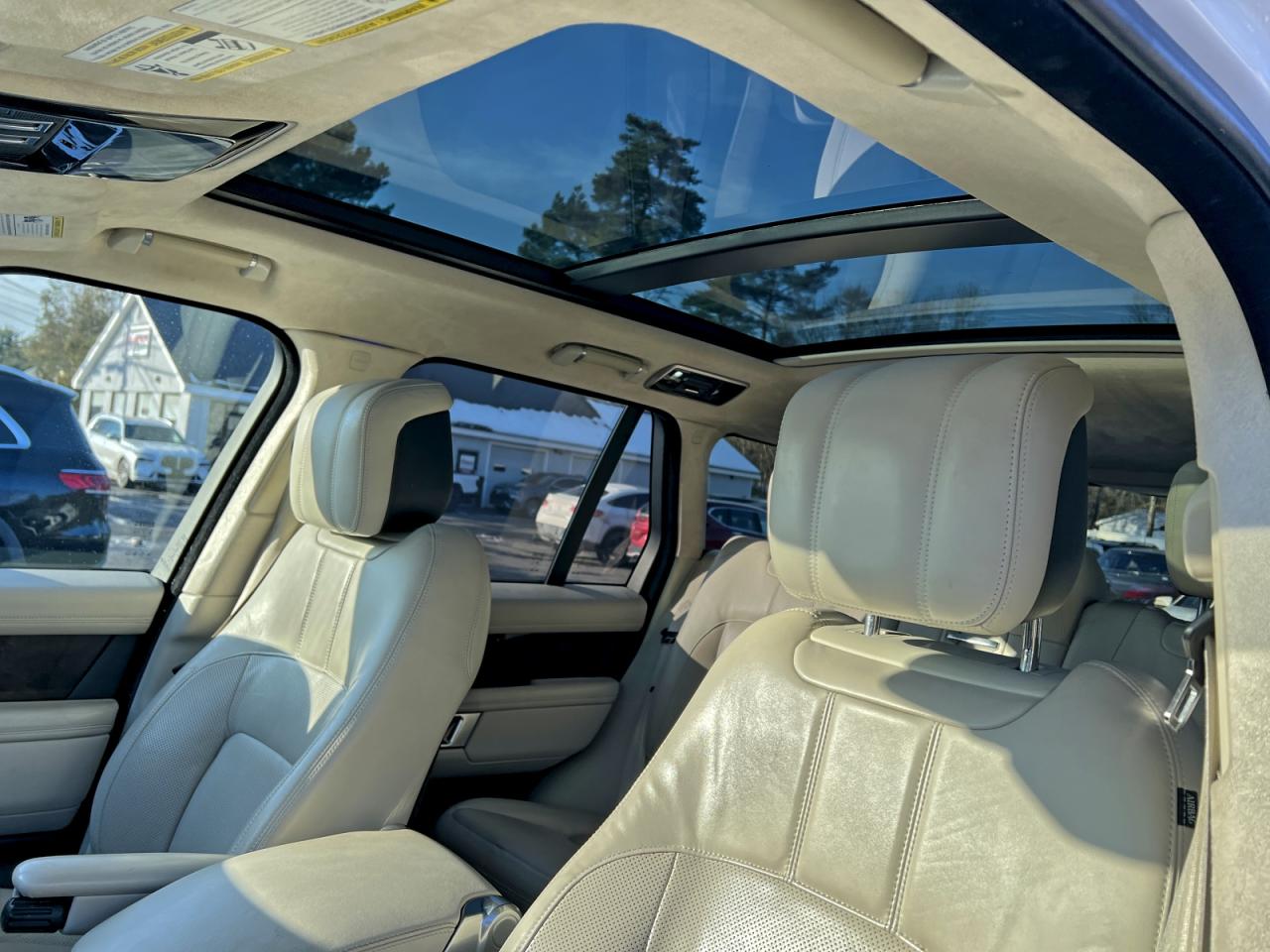 2019 LAND ROVER RANGE ROVER SUPERCHARGED photo 9