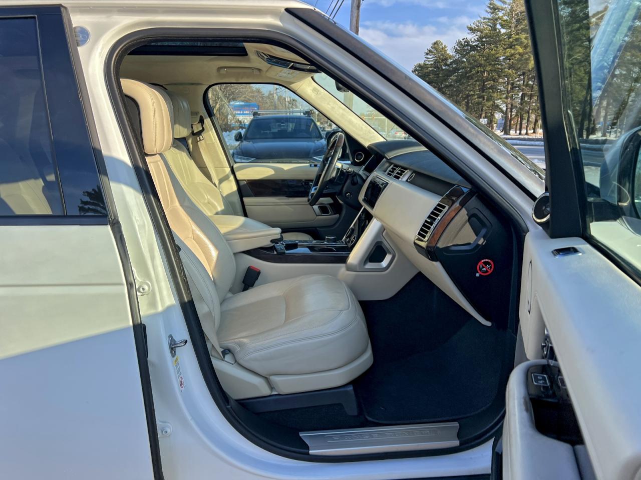 2019 LAND ROVER RANGE ROVER SUPERCHARGED photo 5