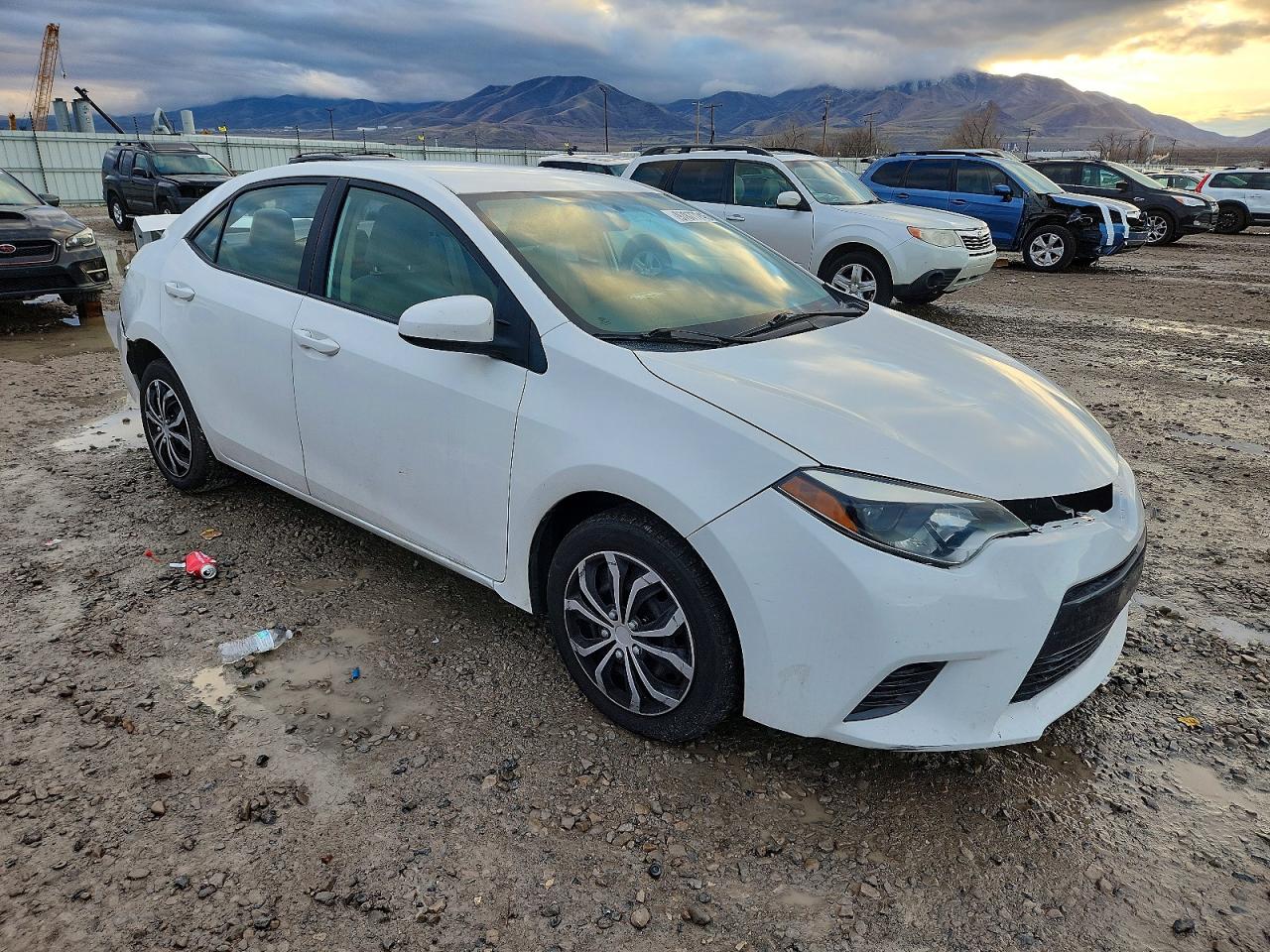 2015 TOYOTA COROLLA L photo 4