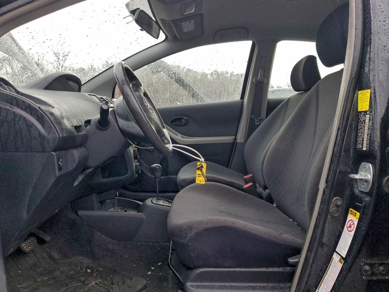 2009 TOYOTA YARIS photo 7