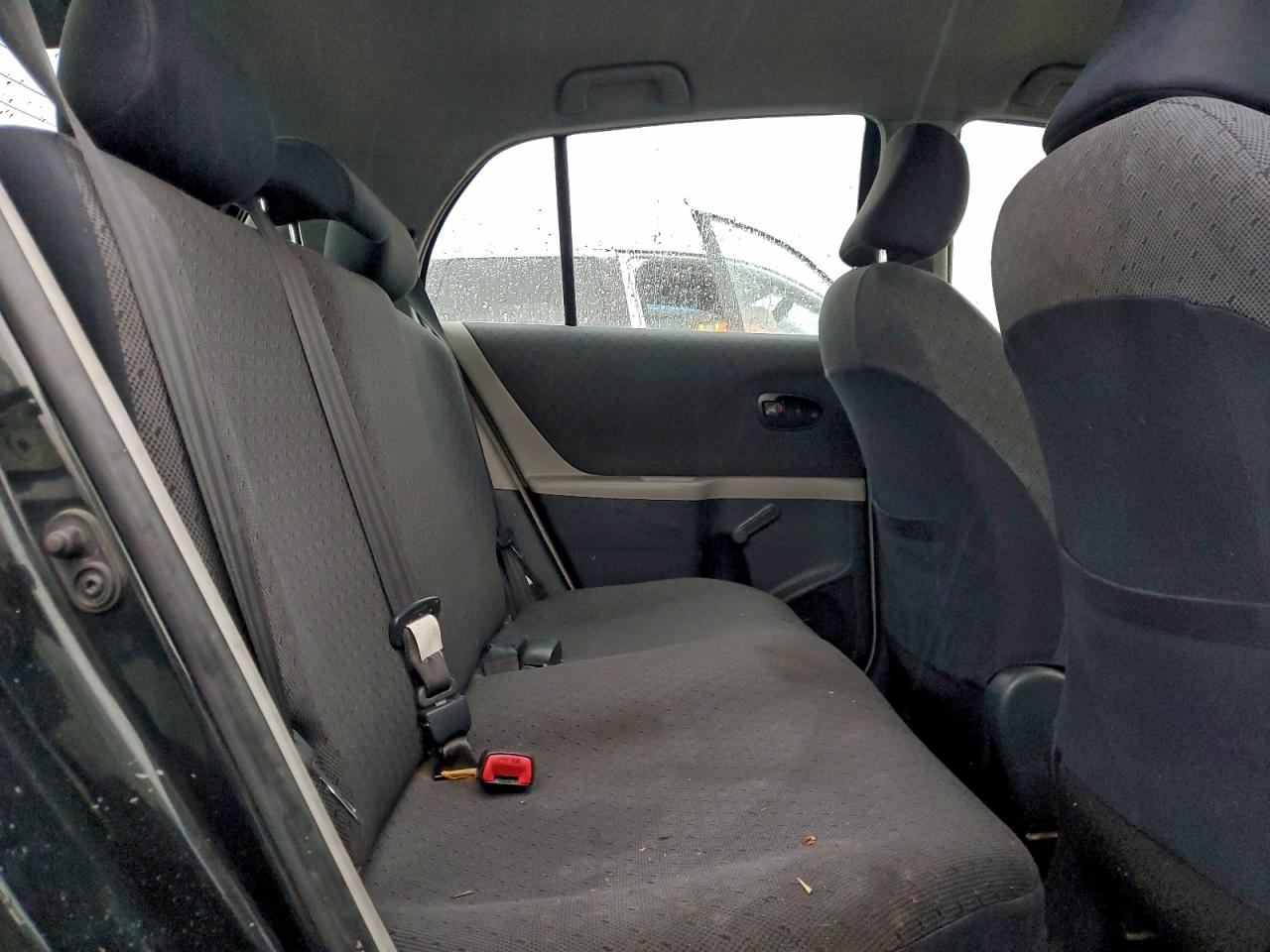 2009 TOYOTA YARIS photo 10