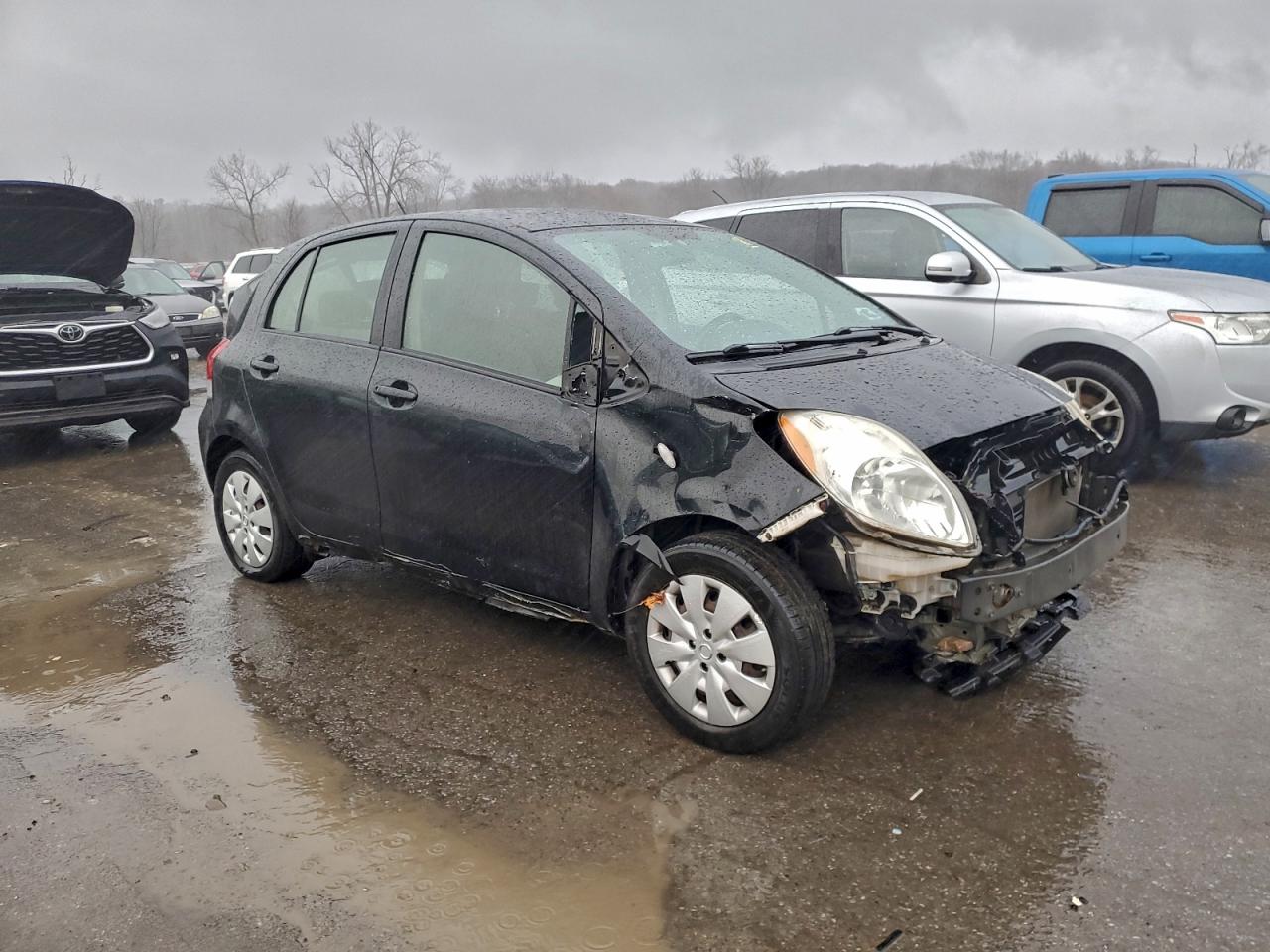 2009 TOYOTA YARIS photo 4