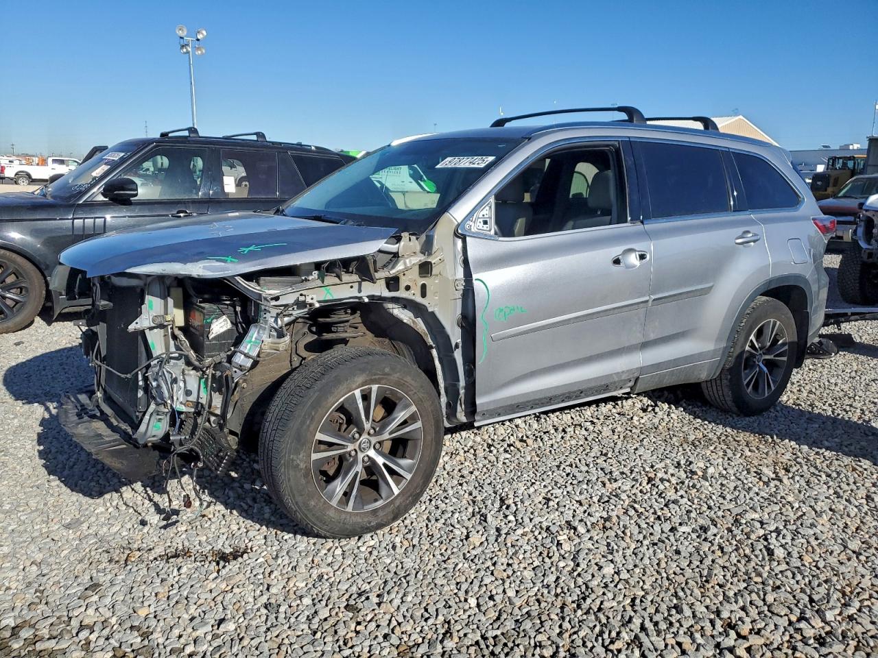 2016 TOYOTA HIGHLANDER