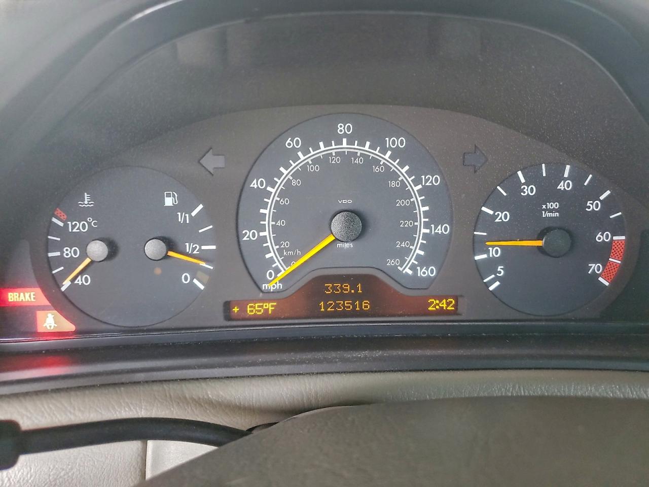 1999 MERCEDES-BENZ CLK 320 photo 9