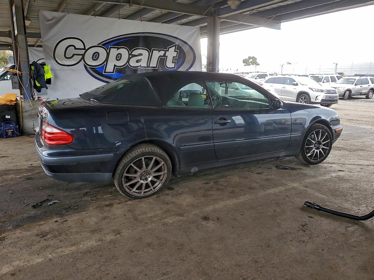1999 MERCEDES-BENZ CLK 320 photo 3