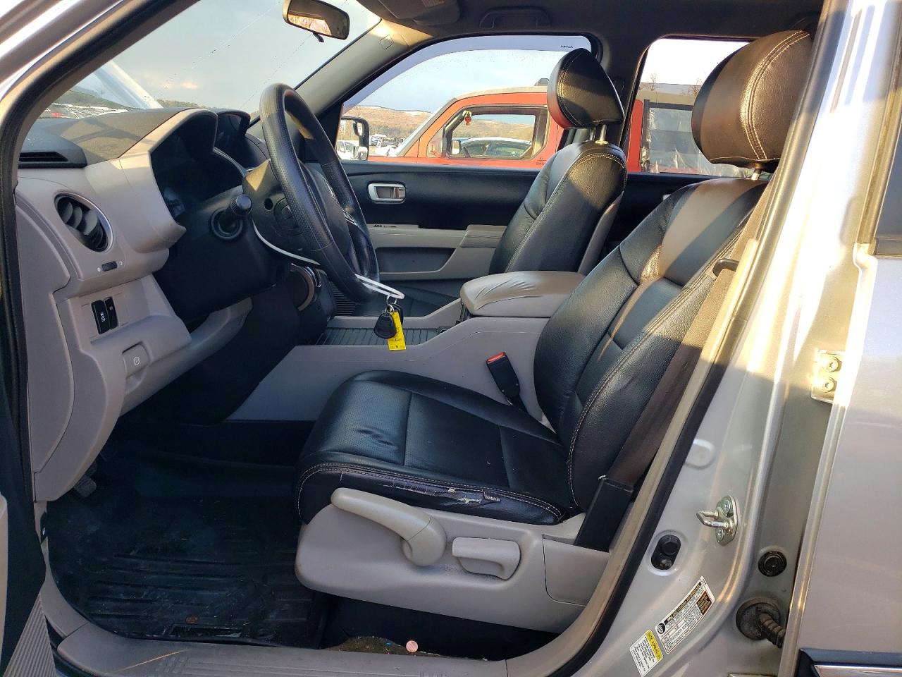 2015 HONDA PILOT LX photo 7