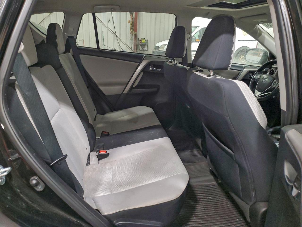 2018 TOYOTA RAV4 ADVENTURE photo 31