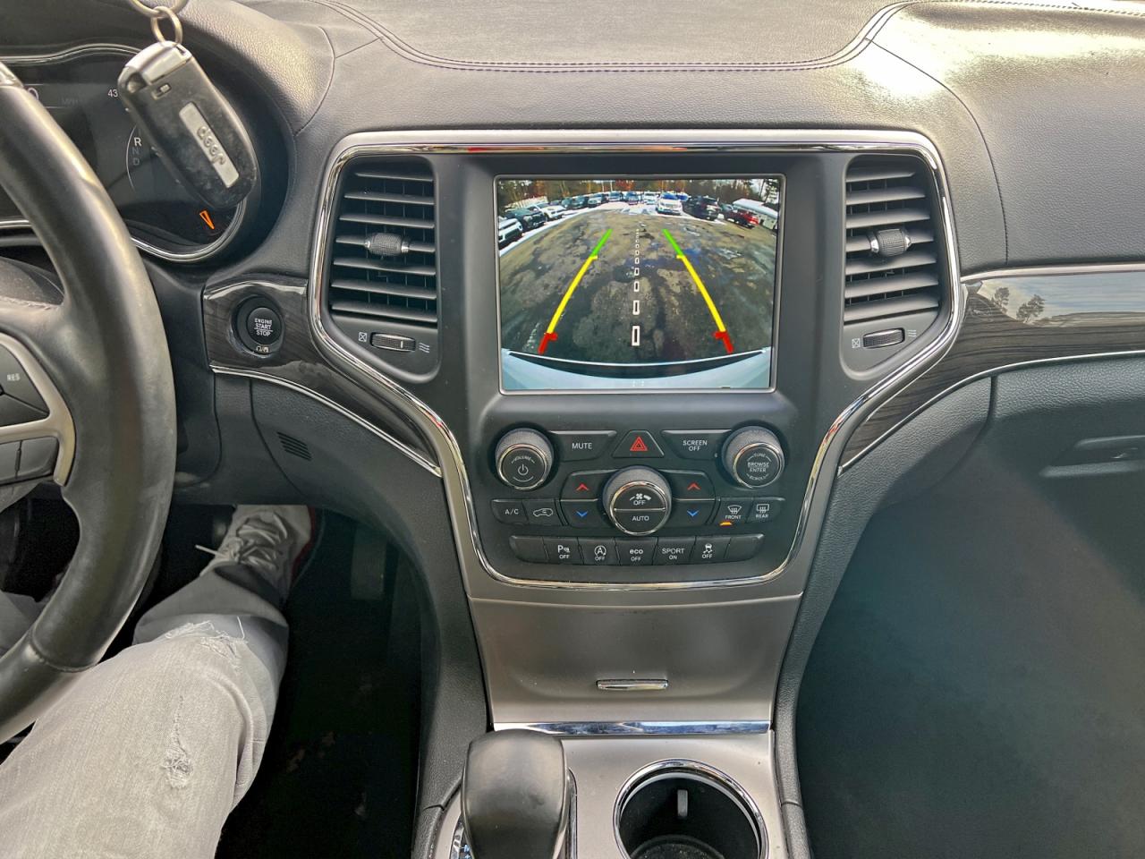 2018 JEEP GRAND CHEROKEE OVERLAND photo 10
