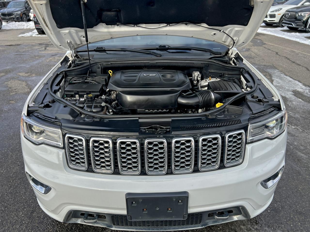 2018 JEEP GRAND CHEROKEE OVERLAND photo 8